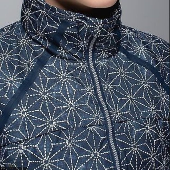 Lululemon Miss Misty Pullover - Picture 2 of 4